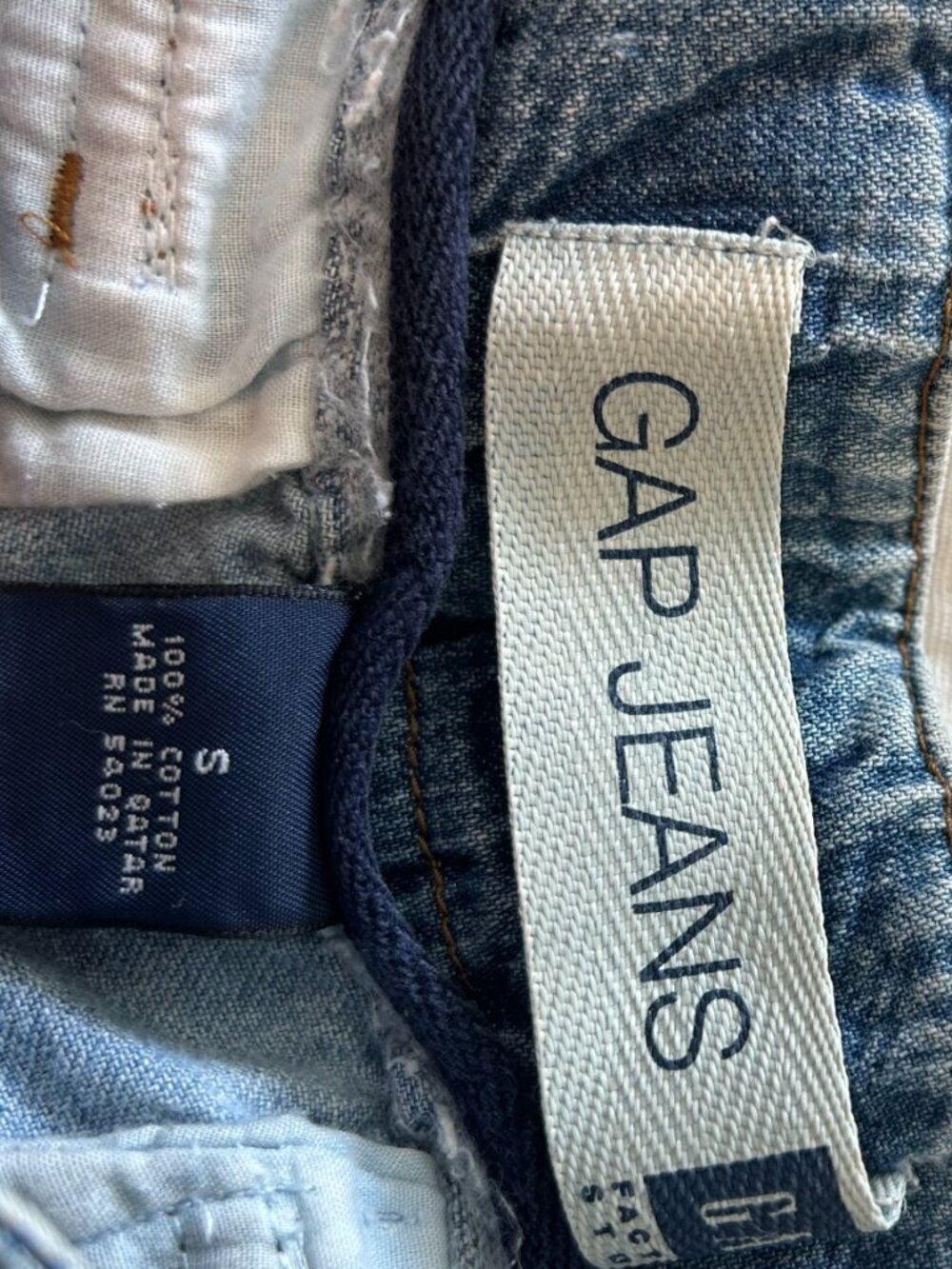 Vintage Gap Shorts - Picture 3 of 3